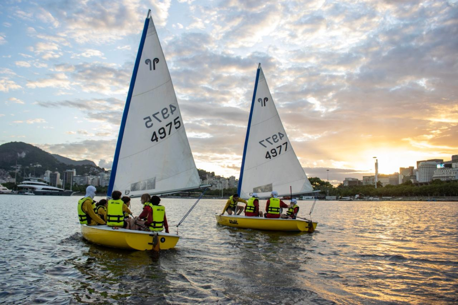 Velejando para o Futuro chega a Brasília e deve atender 150 jovens no Lago Paranoá