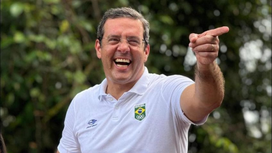 Prefeito de Macapá anuncia pré-candidatura ao governo no mesmo dia em que é afastado pelo STF por suspeita de fraude em hospital