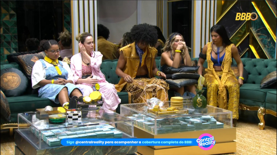 Após ultimato da produção, Ana Paula recusa figurino e fica fora do show de Ana Castela