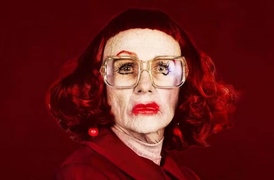 Amy Madigan vence o Oscar de Melhor Atriz Coadjuvante por papel aterrorizante em “A Hora do Mal”