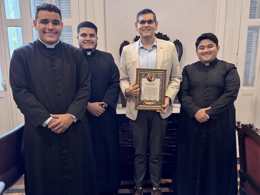 Comissão do Jubileu do Seminário São Pio X é recebida pela Secult