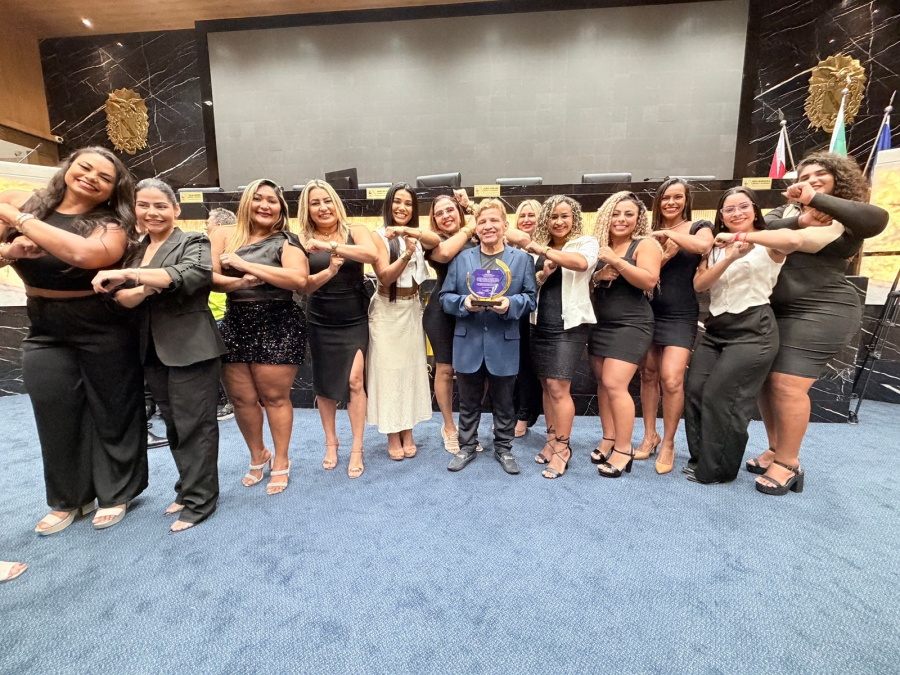 “Estamos mais fortes do que nunca”: DJ Dinho celebra homenagem e retorno da Tupinambá