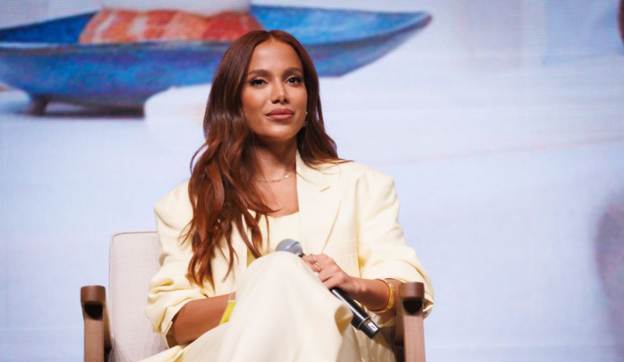 Anitta apoia fim da escala 6x1 e chama modelo de trabalho de “desumano”