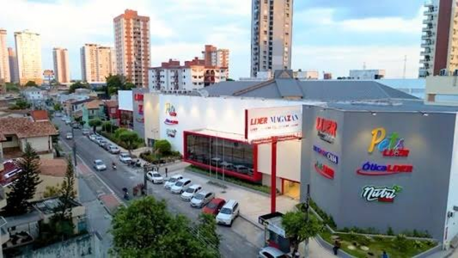 Consumidor denuncia produtos com mofo e presença de baratas no Supermercado Líder, em Belém