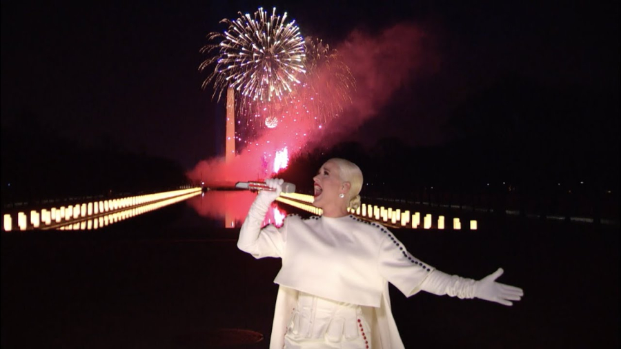 “Uma coisa é certa: vai ter fogos”, diz Prefeitura do Rio após rumores envolvendo Katy Perry