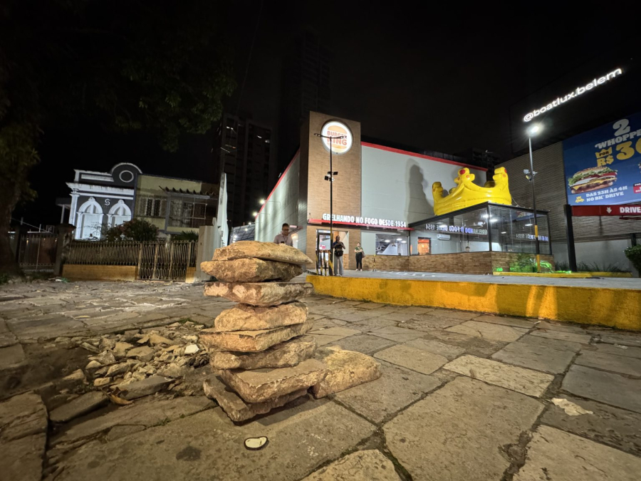Prefeitura multa Burger King em R$ 30 mil por destruir calçada histórica e identifica alvará vencido e irregularidades no esgoto em Belém