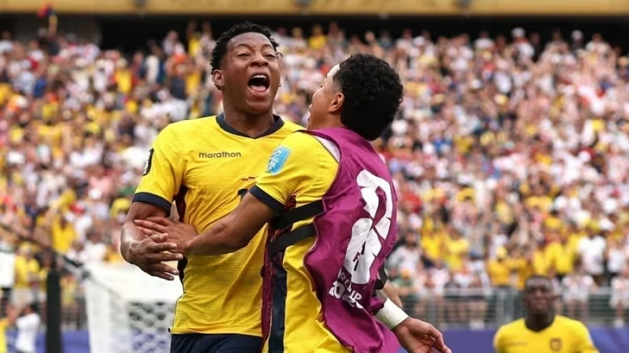 Equador faz história, vence a Alemanha pela primeira vez e avança às oitavas da Copa