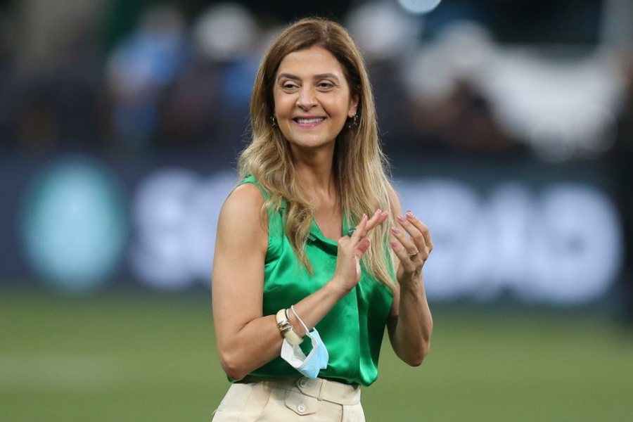 Após queda do Brasil, internautas pedem Leila Pereira no comando da CBF