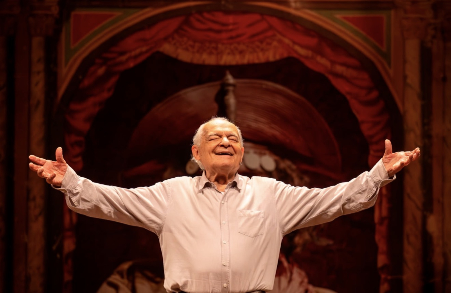 Othon Bastos transforma 75 anos de histórias em espetáculo em Belém
