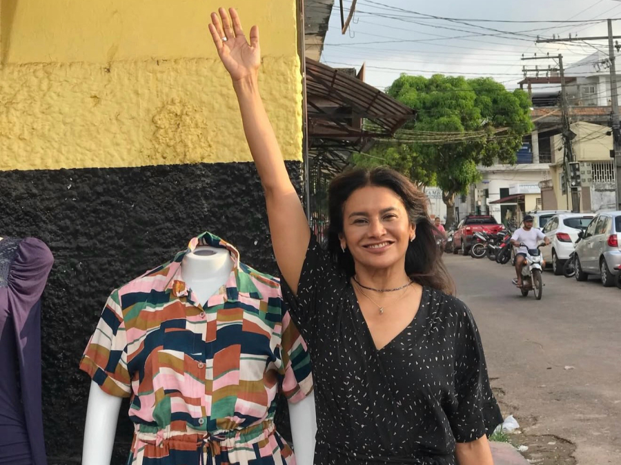 Dira Paes já grava cenas de nova novela das seis em São Paulo