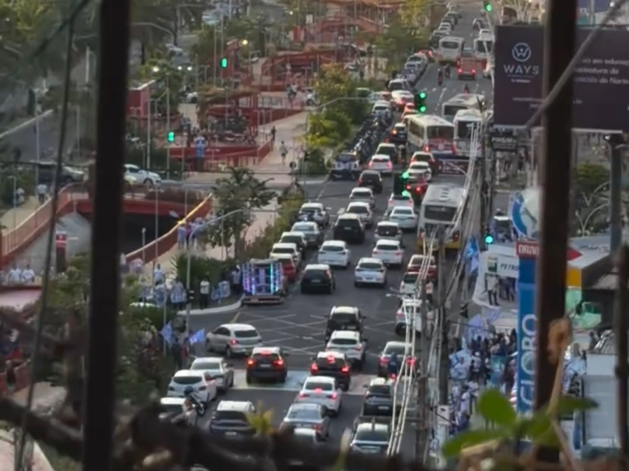 Moradores da Doca reclamam de poluição sonora durante campanha eleitoral em Belém