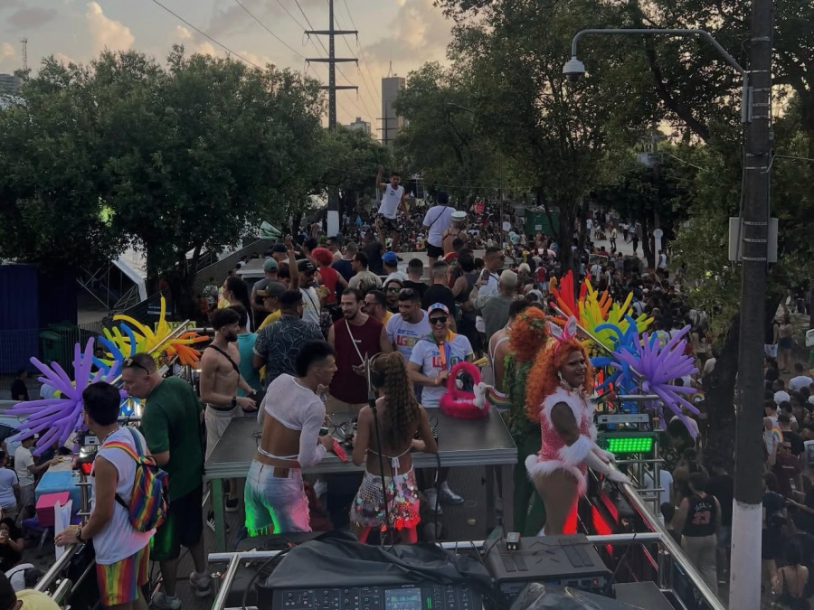 24ª Parada LGBTQIA+ do Pará terá maior palco já visto no evento, além de dois mega-trios