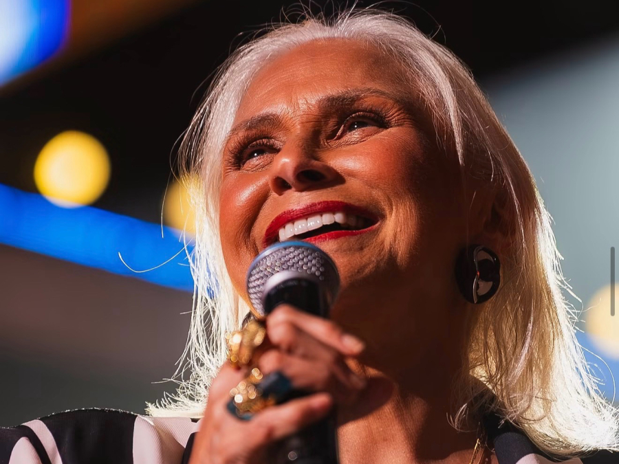“Vermelho”, de Fafá de Belém, vira trilha sonora nas redes às vésperas da eleição