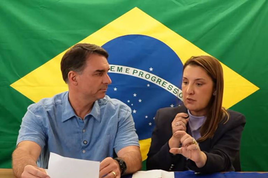 Coordenadora econômica de Flávio Bolsonaro diz que beneficiários do Bolsa Família terão dois anos para deixar o programa
